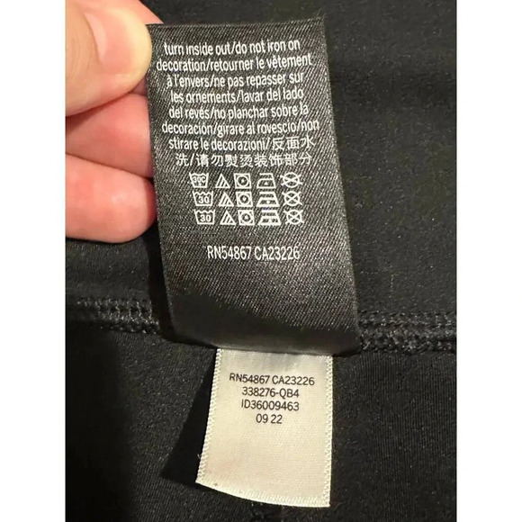 Victoria’s Secret Black Adjustable Waist Ruched Biker Shorts - Picture 3 of 4